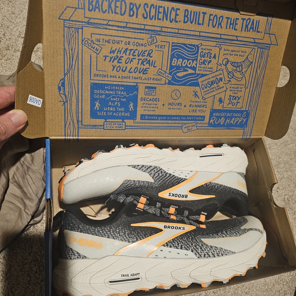 Size 11.5-Brooks Cascadia 18 white/orange/black - Picture 2 of 7
